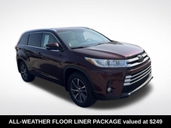 Used 2017  Toyota Highlander V6 AWD &lpar;Natl&rpar; at DriveNow Mayfield near Mayfield Heights&comma; OH
