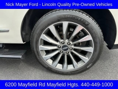 Used 2019 Lincoln Navigator 4d SUV 4WD Select at Drive Now Westlake near Westlake, OH