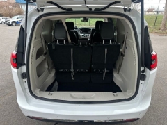 Used 2024  Chrysler Pacifica Touring L FWD at Drive Now Westlake near Westlake&comma; OH