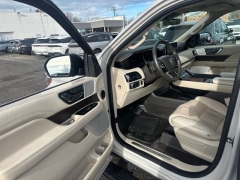 Used 2020  Lincoln Navigator 4d SUV 4WD Reserve at DriveNow Mayfield near Mayfield Heights&comma; OH