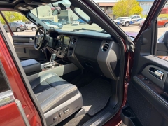 Used 2017  Ford Expedition EL 4d SUV 4WD Platinum at Drive Now Westlake near Westlake&comma; OH