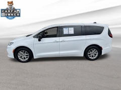 Used 2024  Chrysler Pacifica Touring L FWD at Drive Now Westlake near Westlake&comma; OH