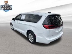 Used 2024  Chrysler Pacifica Touring L FWD at Drive Now Westlake near Westlake&comma; OH