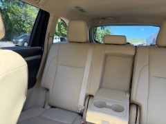 Used 2017  Toyota Highlander V6 AWD &lpar;Natl&rpar; at Drive Now Westlake near Westlake&comma; OH
