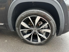 Used 2024  Volkswagen Atlas 2&period;0T SEL Premium R-Line 4MOTION at Drive Now Westlake near Westlake&comma; OH