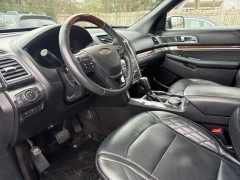 Used 2018  Ford Explorer 4d SUV 4WD Platinum at Drive Now Westlake near Westlake&comma; OH