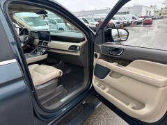 Used 2024  Lincoln Navigator Premiere 4x4 at DriveNow Mayfield near Mayfield Heights&comma; OH