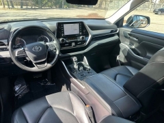 Used 2022  Toyota Highlander XLE AWD at DriveNow Mayfield near Mayfield Heights&comma; OH