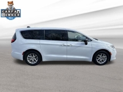 Used 2024  Chrysler Pacifica Touring L FWD at DriveNow Mayfield near Mayfield Heights&comma; OH