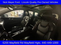 Used 2018 Volvo XC60 4d SUV AWD T5 Momentum at Drive Now Westlake near Westlake, OH