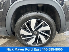 Used 2024  Volkswagen Atlas 2&period;0T SE w&sol;Technology 4MOTION at Drive Now Westlake near Westlake&comma; OH