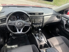 Used 2017  Nissan Rogue AWD SV at Drive Now Westlake near Westlake&comma; OH