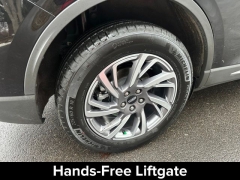 Used 2024  Lincoln Corsair Premiere AWD at DriveNow Mayfield near Mayfield Heights&comma; OH