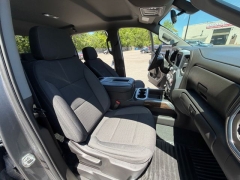 Used 2021  GMC Sierra 1500 4WD Crew Cab 147" Elevation w&sol;3SB at Drive Now Westlake near Westlake&comma; OH