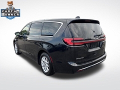 Used 2023  Chrysler Pacifica Touring L FWD at Drive Now Westlake near Westlake&comma; OH