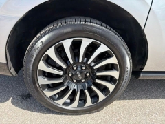 Used 2024  Lincoln Navigator L Black Label 4x4 at Drive Now Westlake near Westlake&comma; OH