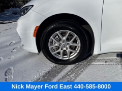 Used 2023  Chrysler Pacifica Touring L FWD at Drive Now Westlake near Westlake&comma; OH