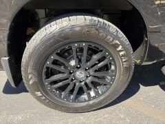 Used 2018  Nissan Titan 4x4 Crew Cab SV at Drive Now Westlake near Westlake&comma; OH