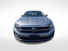 Used 2024  Volkswagen Jetta SE Auto at Drive Now Westlake near Westlake&comma; OH