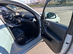 Used 2024  BMW X7 xDrive40i Sports Activity Vehicle at Drive Now Westlake near Westlake&comma; OH