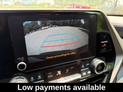 Used 2023  Toyota Highlander LE AWD &lpar;Natl&rpar; at Drive Now Westlake near Westlake&comma; OH