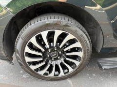 Used 2022  Lincoln Navigator L Black Label 4x4 at DriveNow Mayfield near Mayfield Heights&comma; OH