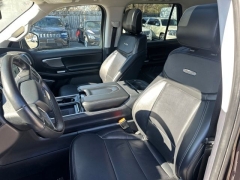 Used 2025  Ford Expedition Platinum 4x4 at Drive Now Westlake near Westlake&comma; OH