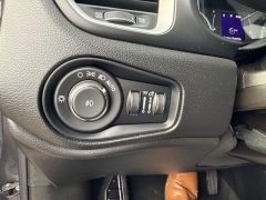 Used 2020  Jeep Renegade Latitude FWD at Drive Now Westlake near Westlake&comma; OH