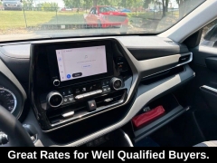 Used 2023  Toyota Highlander LE AWD &lpar;Natl&rpar; at Drive Now Westlake near Westlake&comma; OH