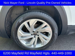 Used 2021 Volkswagen Atlas 2021.5 3.6L V6 SE w/Technology 4MOTION at Drive Now Westlake near Westlake, OH