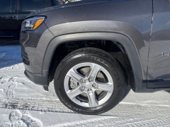 Used 2024  Jeep Compass Latitude 4x4 at Drive Now Westlake near Westlake&comma; OH