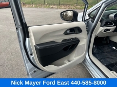 Used 2023  Chrysler Pacifica Touring L FWD at Drive Now Westlake near Westlake&comma; OH