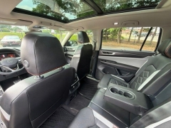 Used 2024  Volkswagen Atlas 2&period;0T Peak Edition SE w&sol;Tech 4MOTION at DriveNow Mayfield near Mayfield Heights&comma; OH