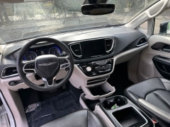 Used 2024  Chrysler Pacifica Touring L FWD at DriveNow Mayfield near Mayfield Heights&comma; OH