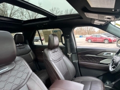 Used 2025  Ford Explorer Platinum 4WD at Drive Now Westlake near Westlake&comma; OH