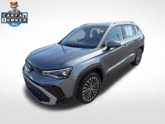 Used 2025  Volkswagen Taos SE FWD at Drive Now Westlake near Westlake&comma; OH