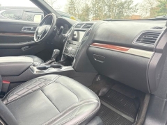 Used 2018  Ford Explorer 4d SUV 4WD Platinum at Drive Now Westlake near Westlake&comma; OH