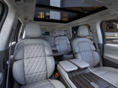 Used 2025  Lincoln Navigator L Black Label 4x4 at Drive Now Westlake near Westlake&comma; OH