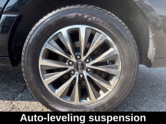Used 2017  Lincoln Navigator 4d SUV 4WD Select at Drive Now Westlake near Westlake&comma; OH