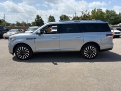 Used 2024  Lincoln Navigator L Black Label 4x4 at Drive Now Westlake near Westlake&comma; OH