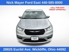 Used 2023  Chrysler Pacifica Touring L FWD at Drive Now Westlake near Westlake&comma; OH