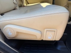 Used 2017  Toyota Highlander V6 AWD &lpar;Natl&rpar; at Drive Now Westlake near Westlake&comma; OH