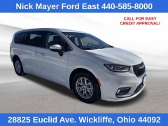 Used 2023  Chrysler Pacifica Touring L FWD at Drive Now Westlake near Westlake&comma; OH