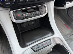 Used 2021  GMC Acadia FWD 4dr SLT at DriveNow Mayfield near Mayfield Heights&comma; OH