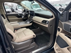 Used 2024  Lincoln Navigator Premiere 4x4 at DriveNow Mayfield near Mayfield Heights&comma; OH