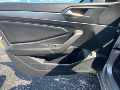 Used 2024  Volkswagen Jetta SE Auto at Drive Now Westlake near Westlake&comma; OH