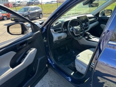 Used 2022  Toyota Highlander LE AWD at DriveNow Mayfield near Mayfield Heights&comma; OH