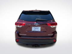 Used 2017  Toyota Highlander V6 AWD &lpar;Natl&rpar; at Drive Now Westlake near Westlake&comma; OH
