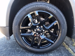 Used 2021  Chevrolet Traverse AWD 4dr LS w&sol;1LS at Drive Now Westlake near Westlake&comma; OH