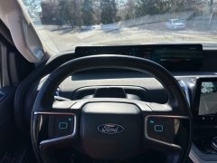 Used 2025  Ford Expedition Platinum 4x4 at Drive Now Westlake near Westlake&comma; OH